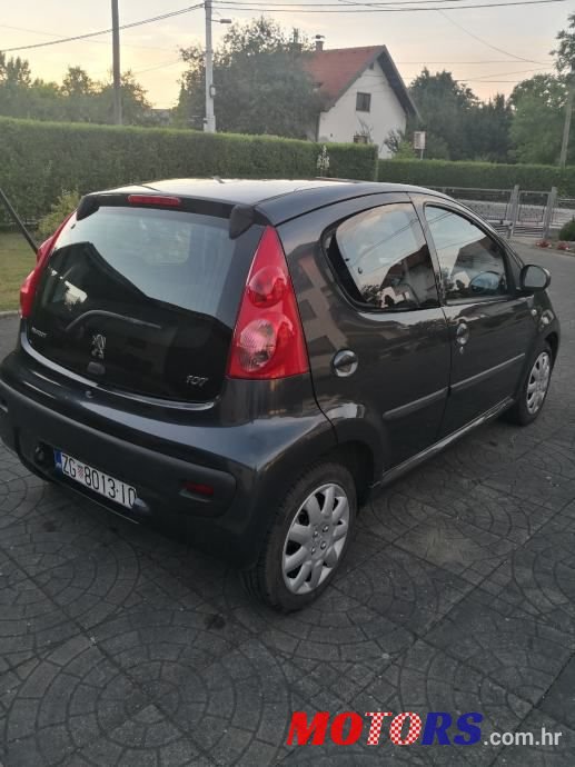 2011' Peugeot 107 1,0 photo #4