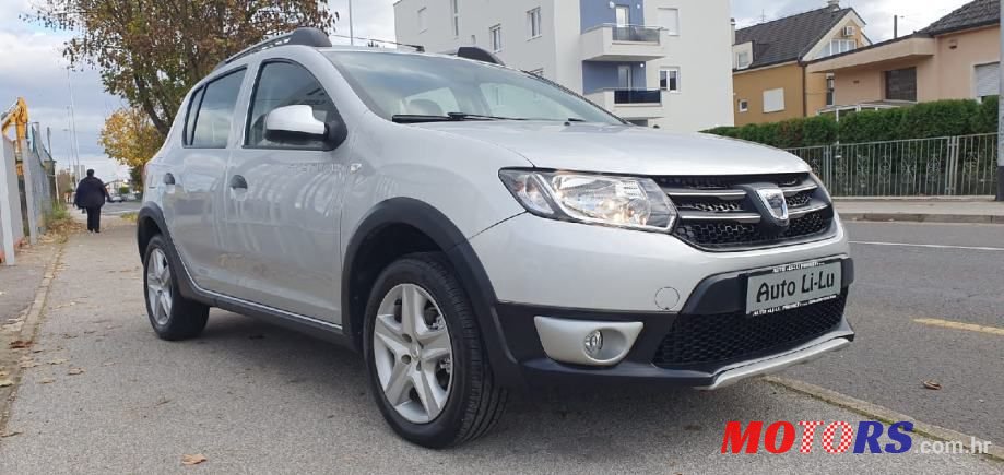 2016' Dacia Sandero photo #5