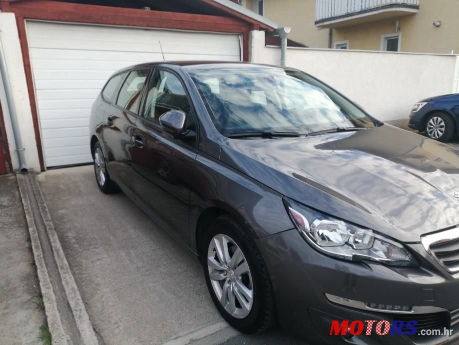 2017' Peugeot 308 Sw photo #2