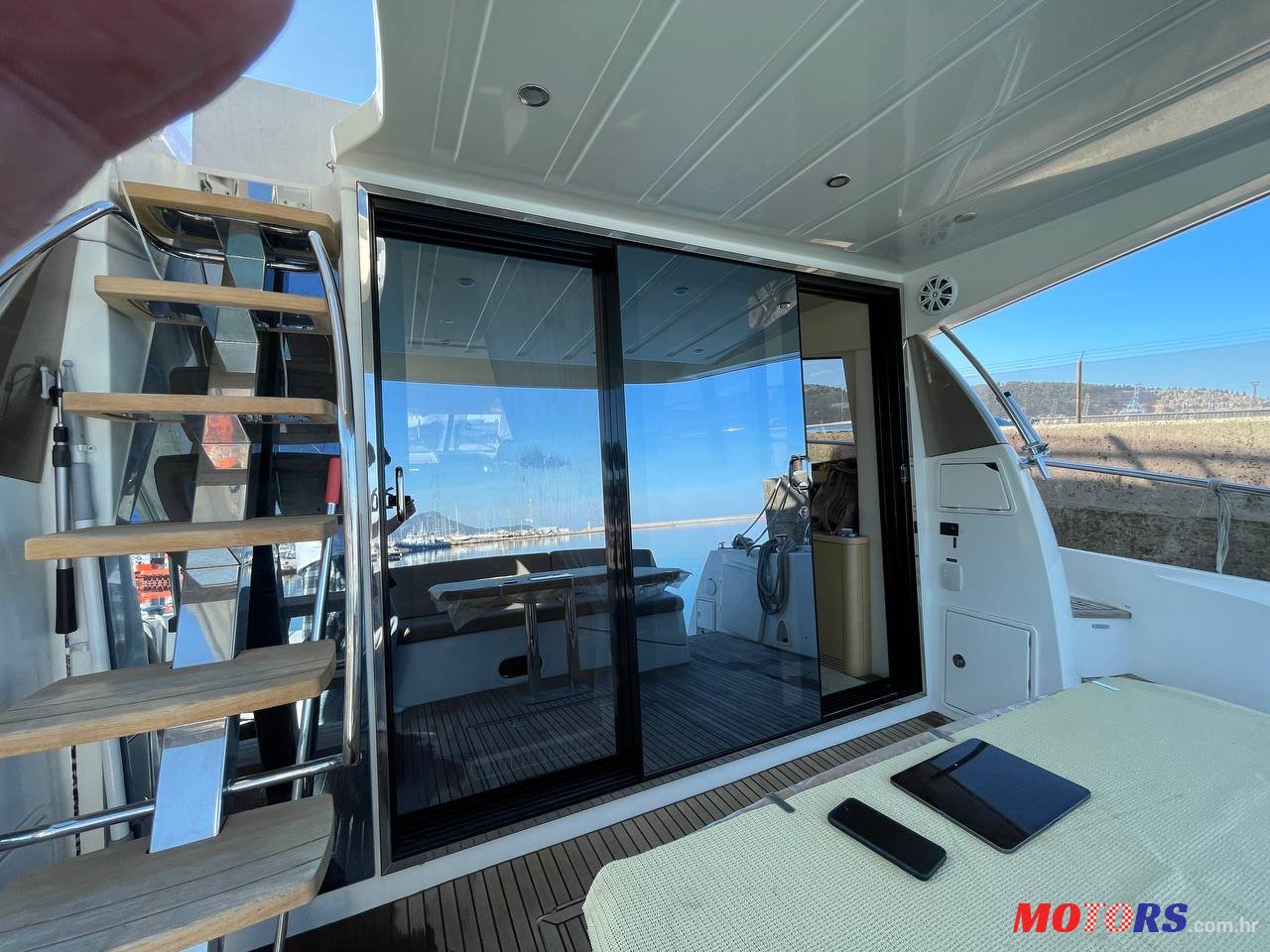 2017' Jeanneau Prestige 50 Fly photo #3