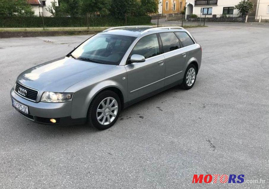 2002' Audi A4 Avant photo #1