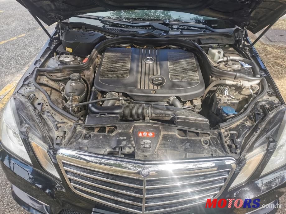 2012' Mercedes-Benz E-Klasa 220 Cdi T photo #2