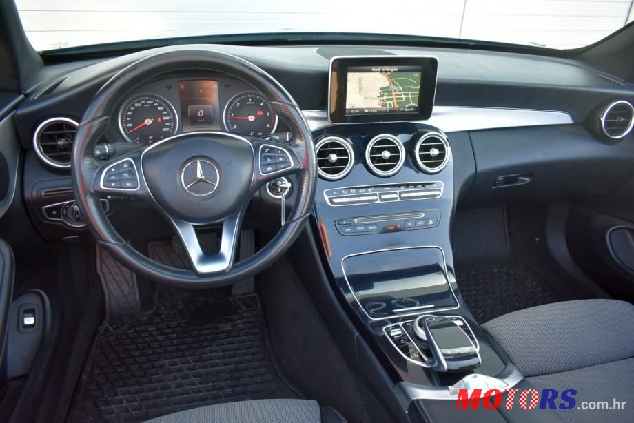 2018' Mercedes-Benz C-Klasa 220D Cabrio photo #4