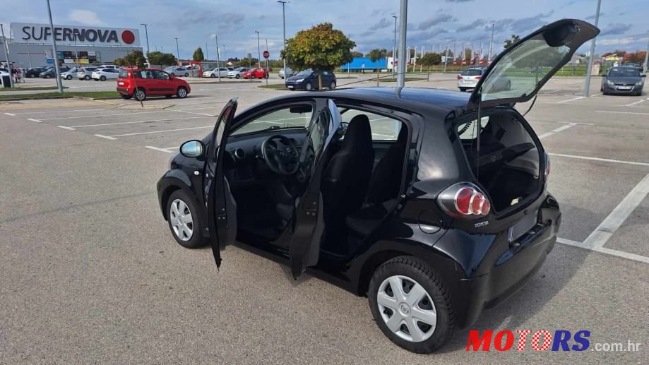 2009' Toyota Aygo 1,0 Vvt-I Cool photo #5