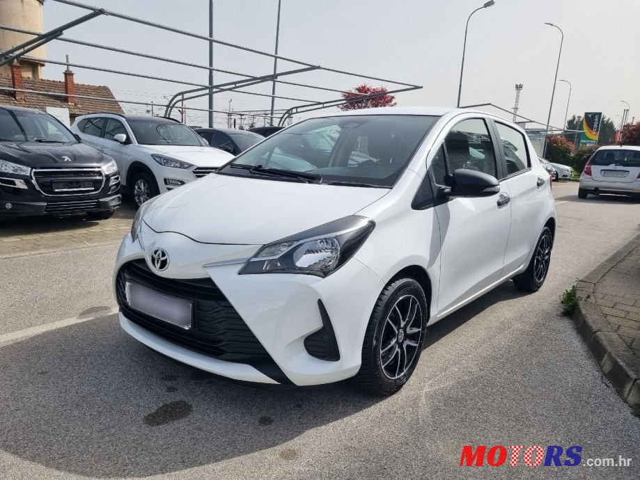 2017' Toyota Yaris 1,0 Vvt-I photo #3