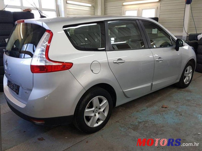 2014' Renault Grand Scenic Dci photo #1