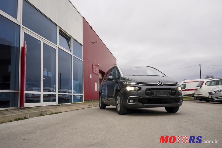 2016' Citroen C4 Grand Picasso photo #4