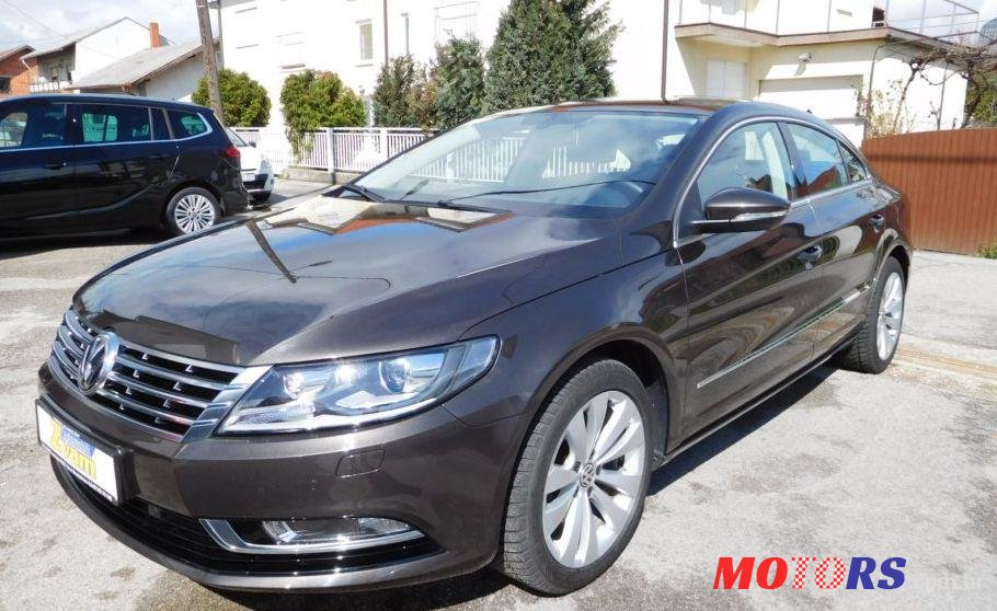 2014' Volkswagen Passat photo #2