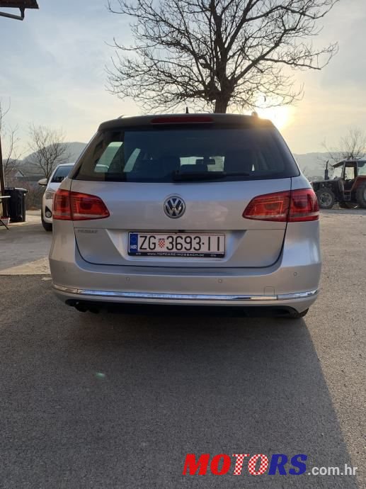 2012' Volkswagen Passat Variant photo #3