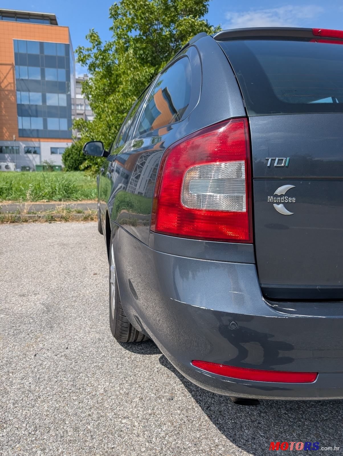 2012' Skoda Octavia Combi photo #5