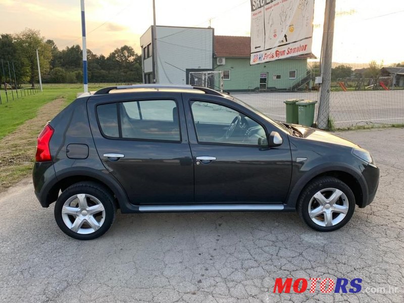 2010' Dacia Sandero 1,5 Dci photo #4