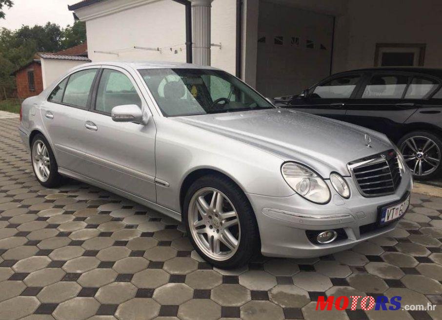 2008' Mercedes-Benz E-Klasa photo #1