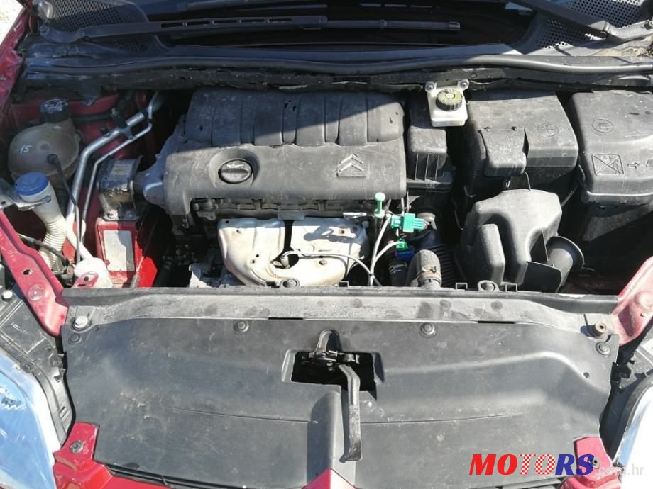 2005' Citroen C4 1,4 I 16V X photo #5