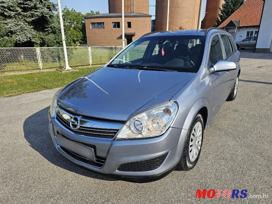 2008' Opel Astra Karavan photo #2