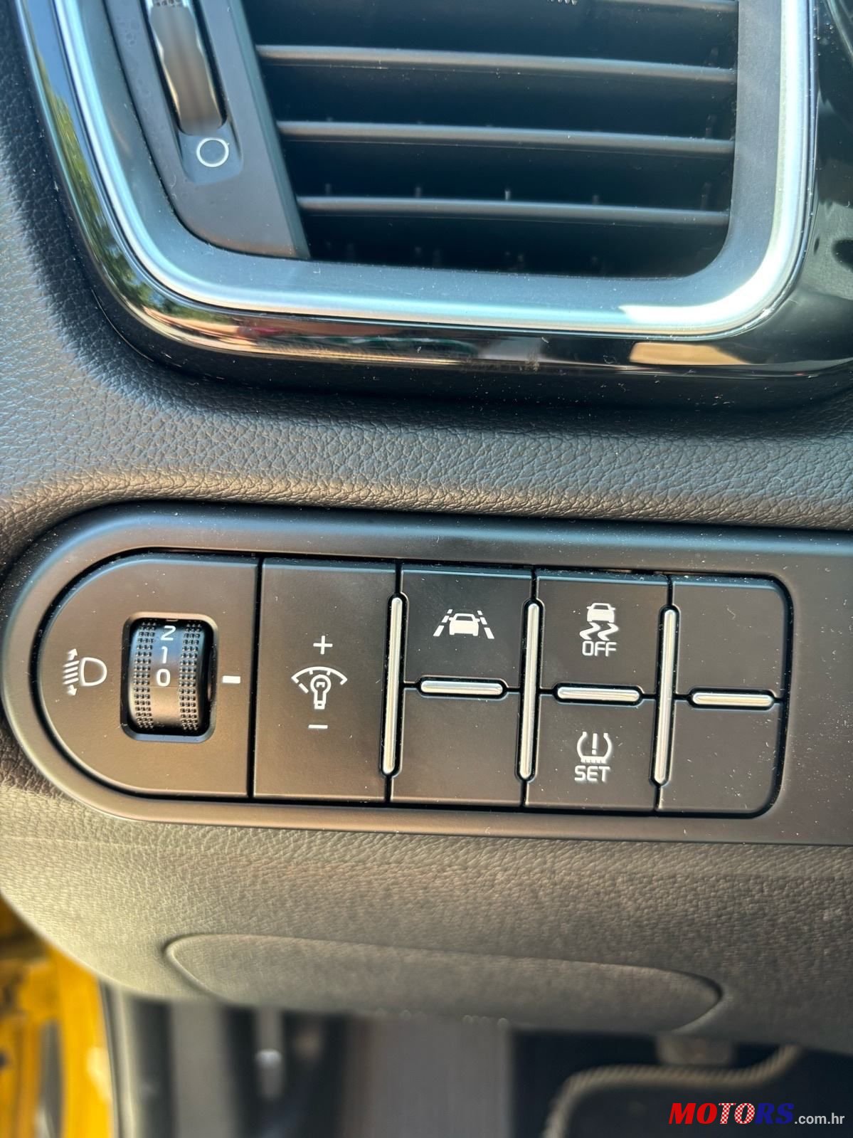 2020' Kia XCeed 1.0 T-Gdi photo #4