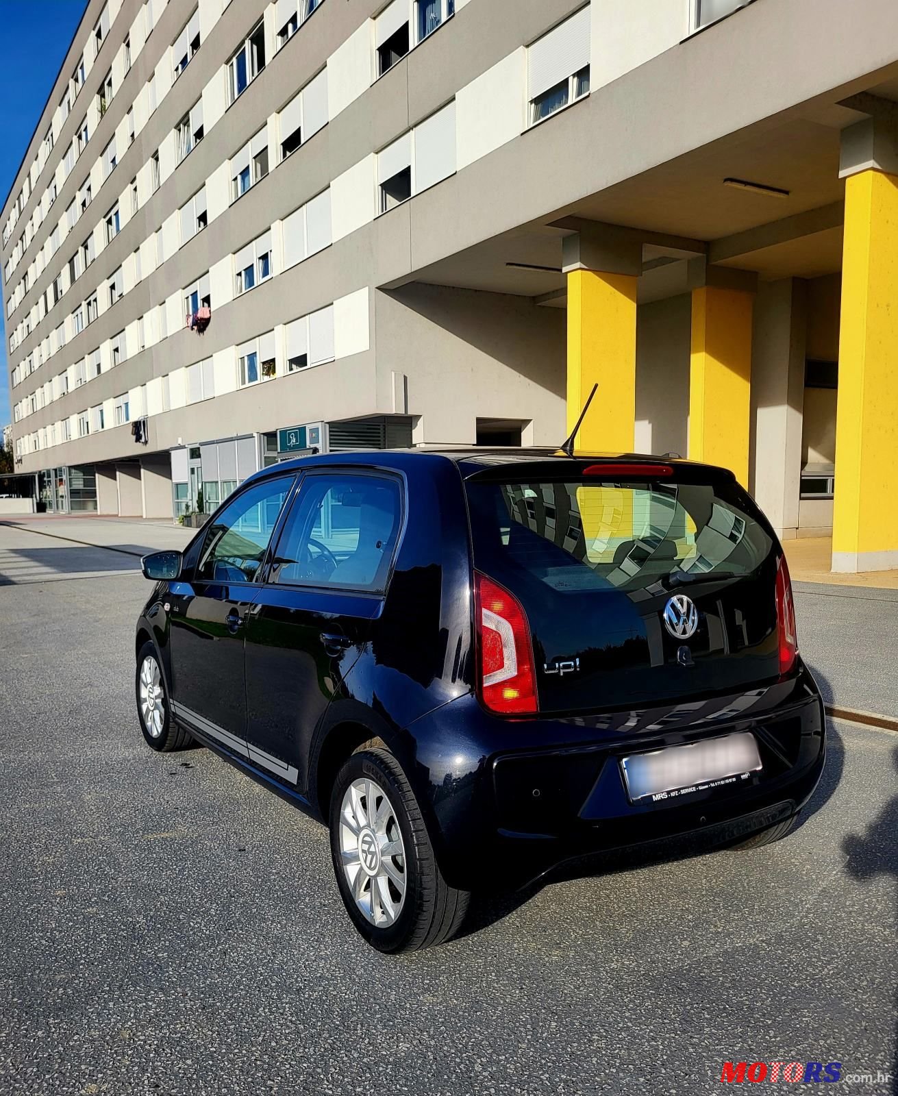2015' Volkswagen Up! 1,0 Up! photo #5