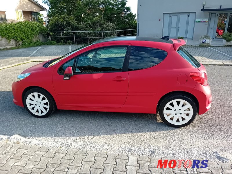 2006' Peugeot 207 1,4 16V photo #4