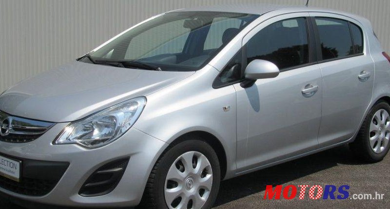 2013' Opel Corsa photo #2