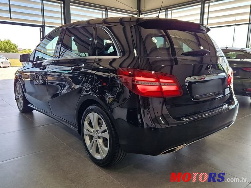 2015' Mercedes-Benz B-Klasa 180 Cdi photo #5