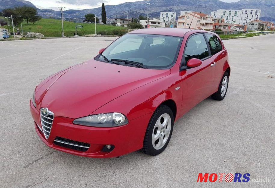 2007' Alfa Romeo 147 1,9 Jtd 120 photo #2