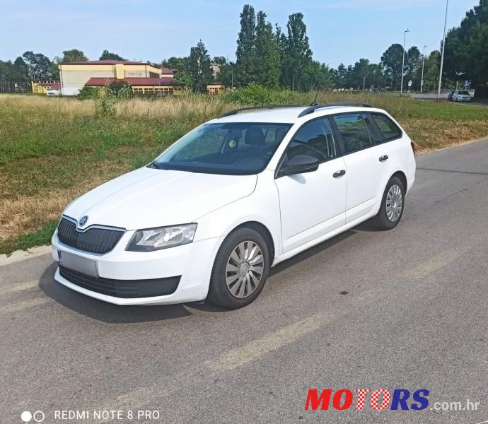 2014' Skoda Octavia Combi photo #2