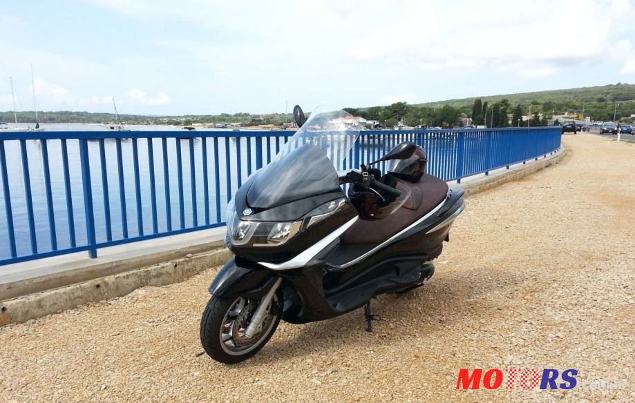 2012' Piaggio X10 350 ie Executive photo #3