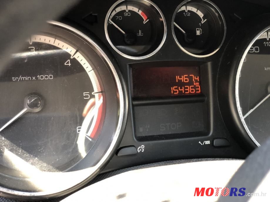 2011' Peugeot 307 Sw photo #2