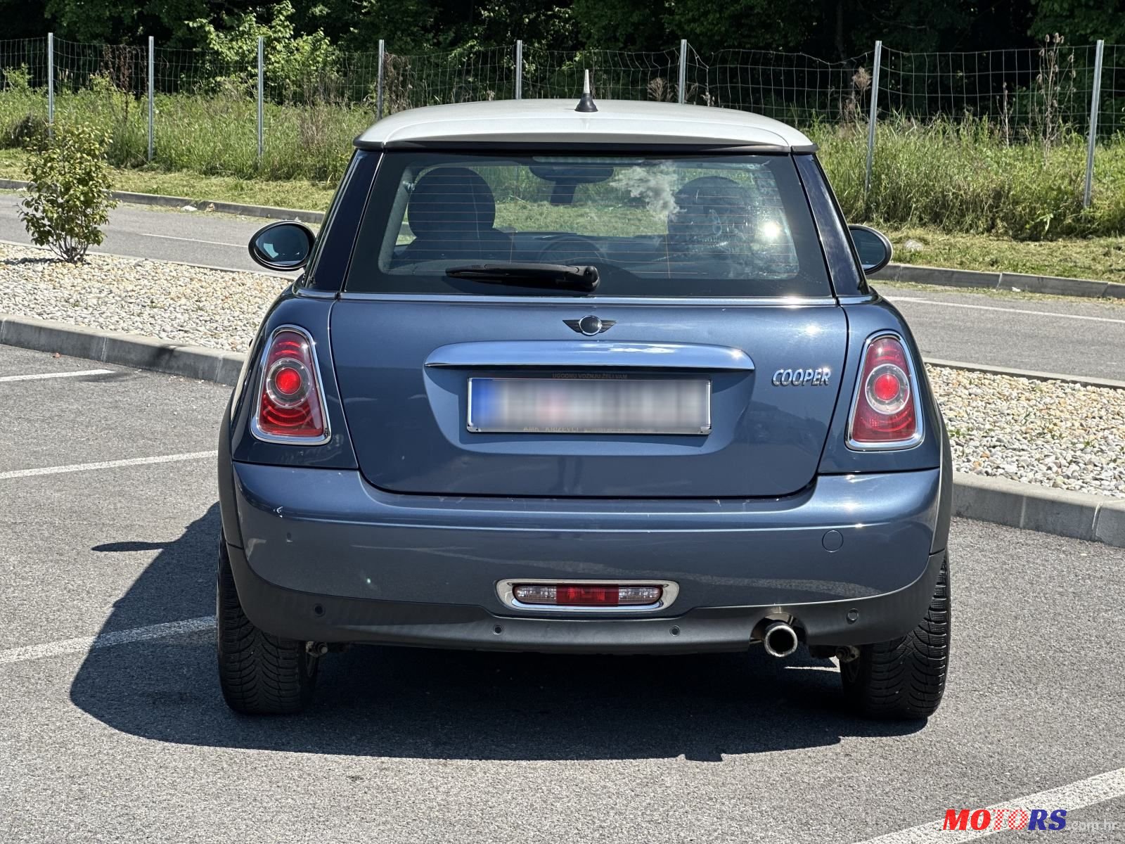 2010' MINI Cooper Cooper photo #5