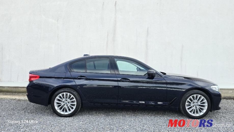2020' BMW Serija 5 518D photo #5