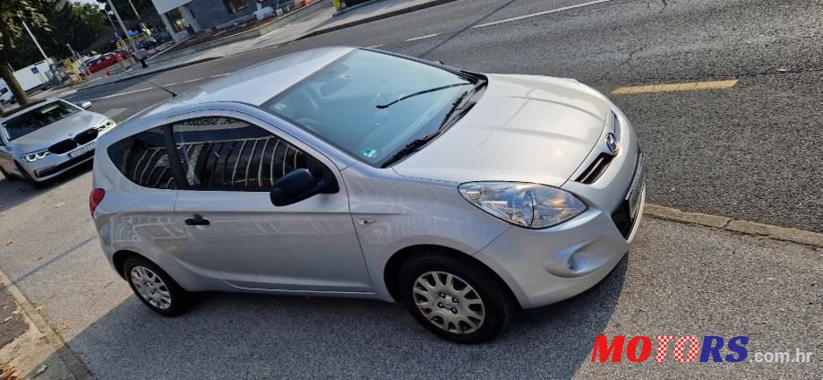 2009' Hyundai i20 1,2 photo #3