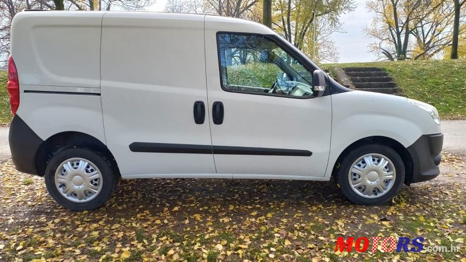 2013' Fiat Doblo photo #1