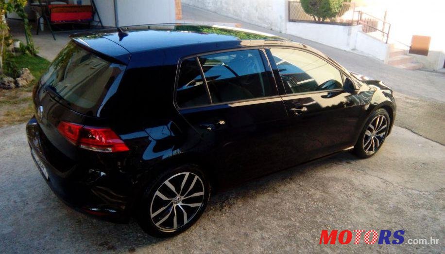 2013' Volkswagen Golf VII photo #1