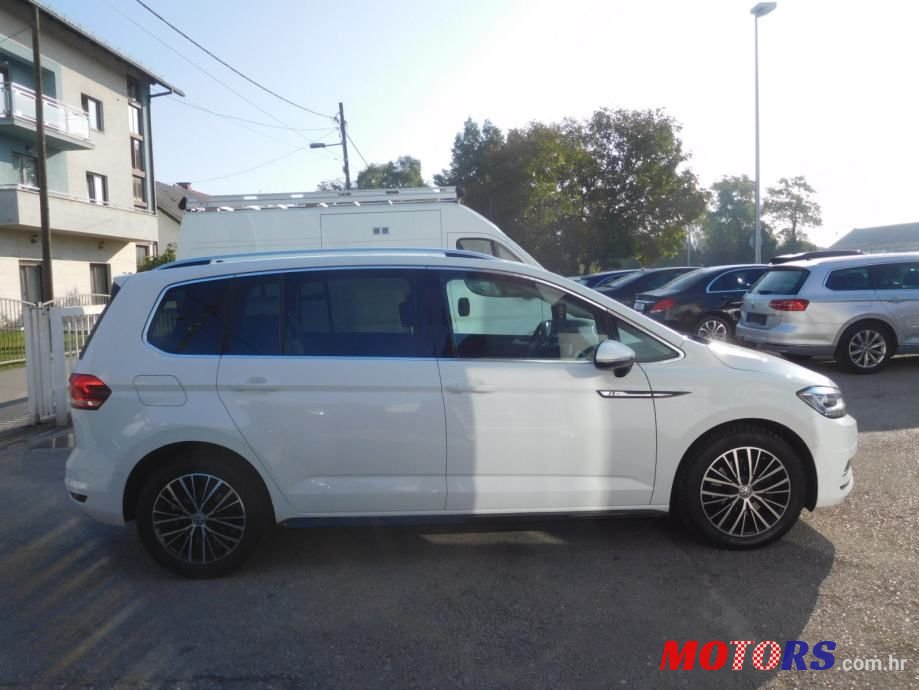 2016' Volkswagen Touran 2,0 Tdi Bmt photo #4
