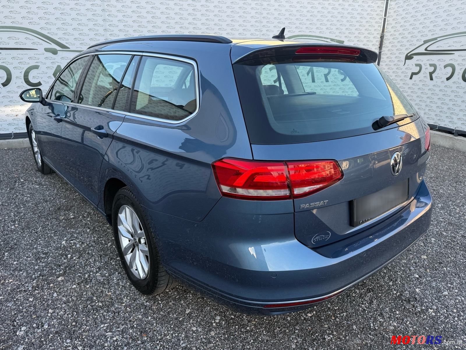 2015' Volkswagen Passat Variant photo #5