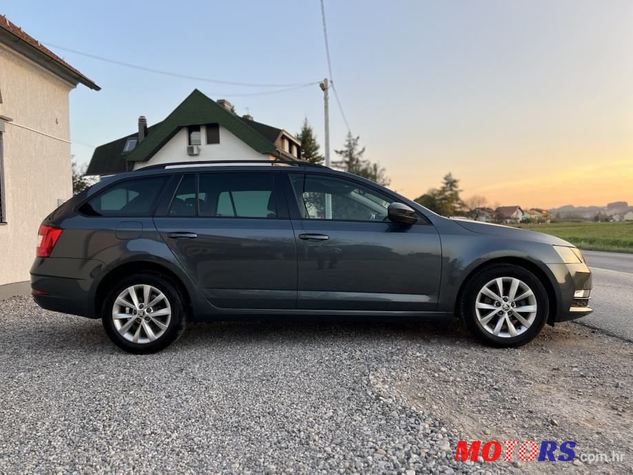 2017' Skoda Octavia Combi photo #4