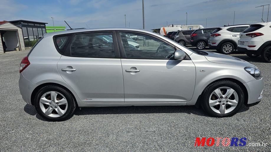 2011' Kia Ceed 1,4 Lx Cool photo #3