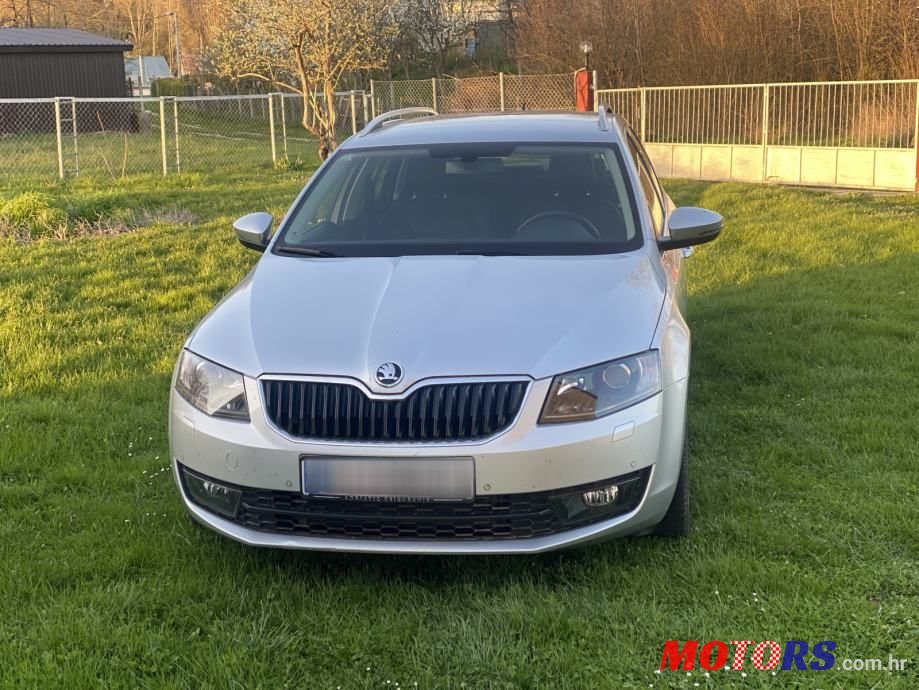 2015' Skoda Octavia Combi photo #2