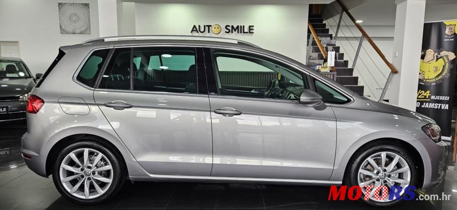 2015' Volkswagen Golf 1.6Tdi photo #6