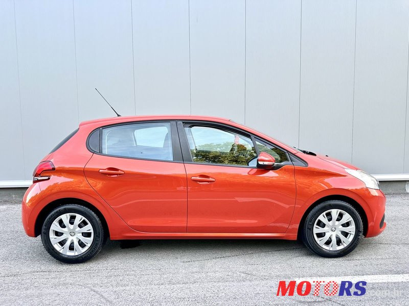 2017' Peugeot 208 1,2 Puretech photo #5