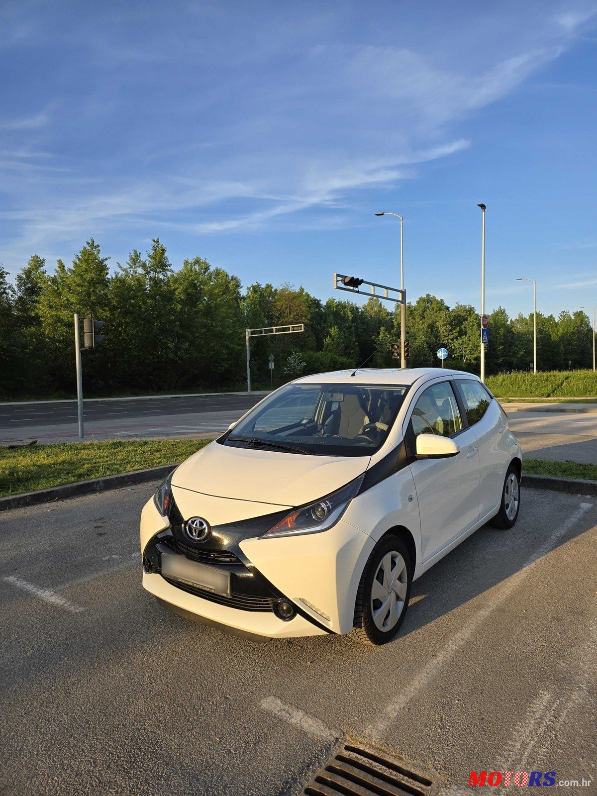 2017' Toyota Aygo photo #1