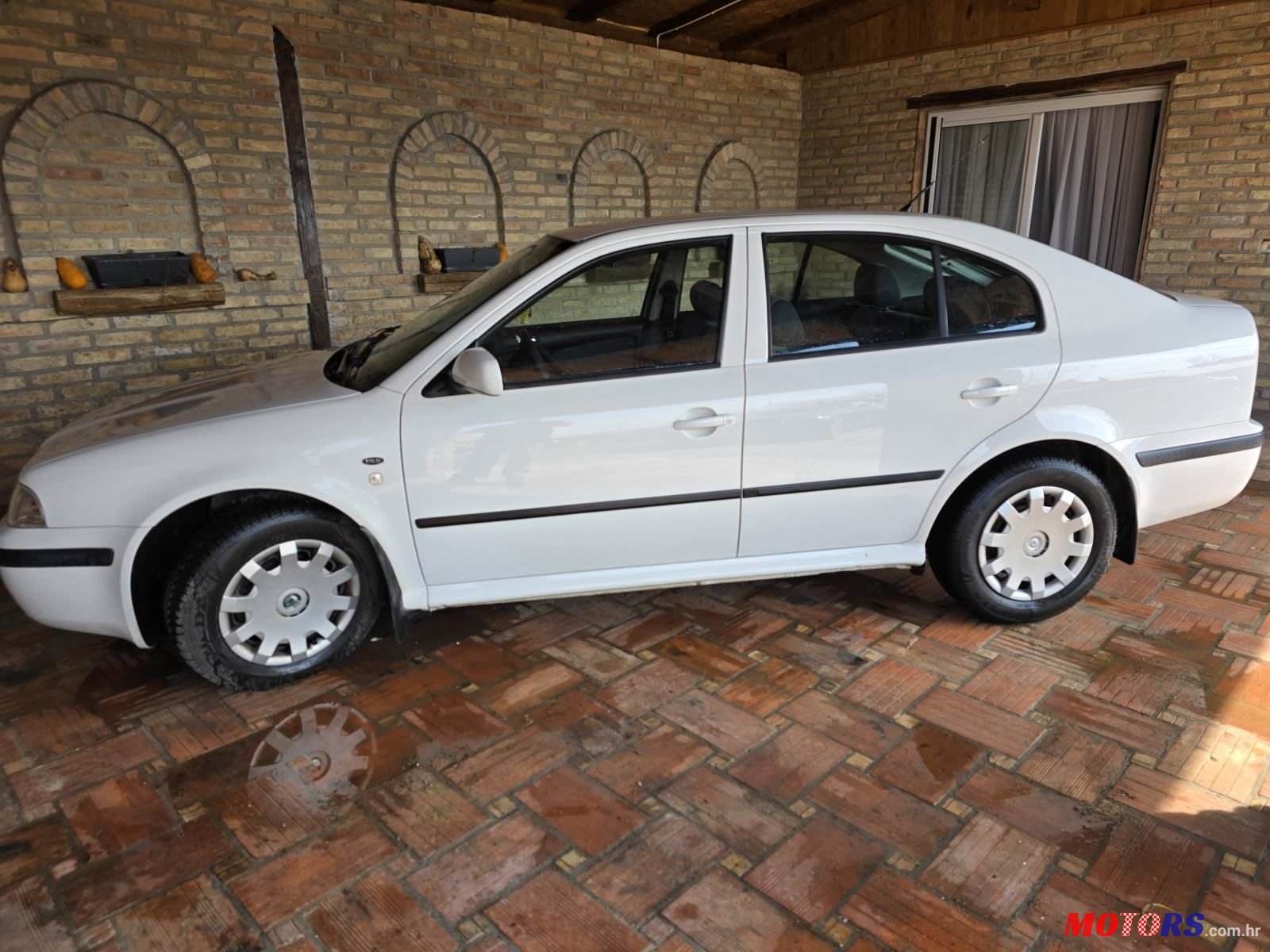 2001' Skoda Octavia 1,6 photo #1