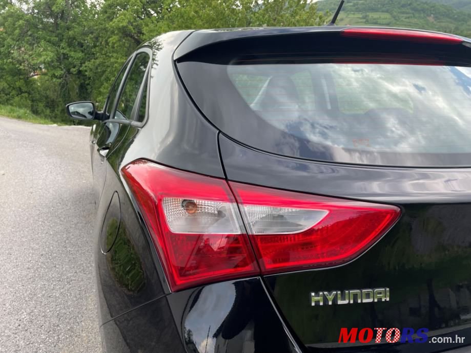 2014' Hyundai i30 photo #6