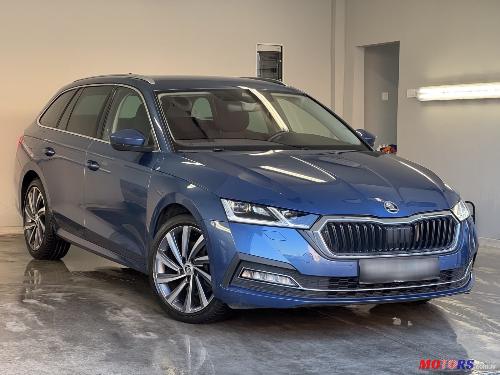 2020' Skoda Octavia Combi photo #1