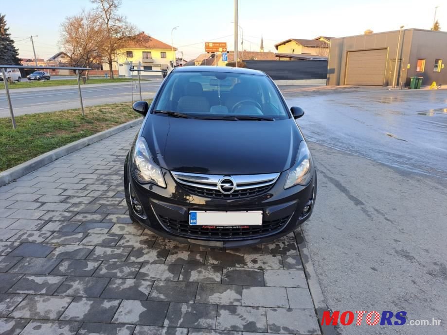 2013' Opel Corsa 1,3 Cdti photo #1