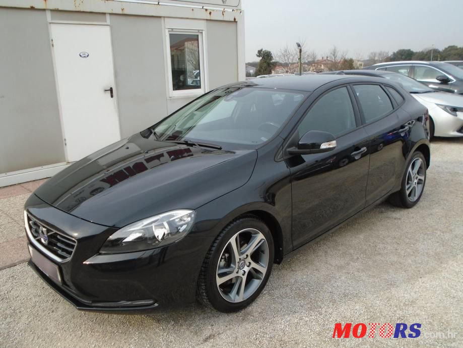 2016' Volvo V40 D2 photo #1