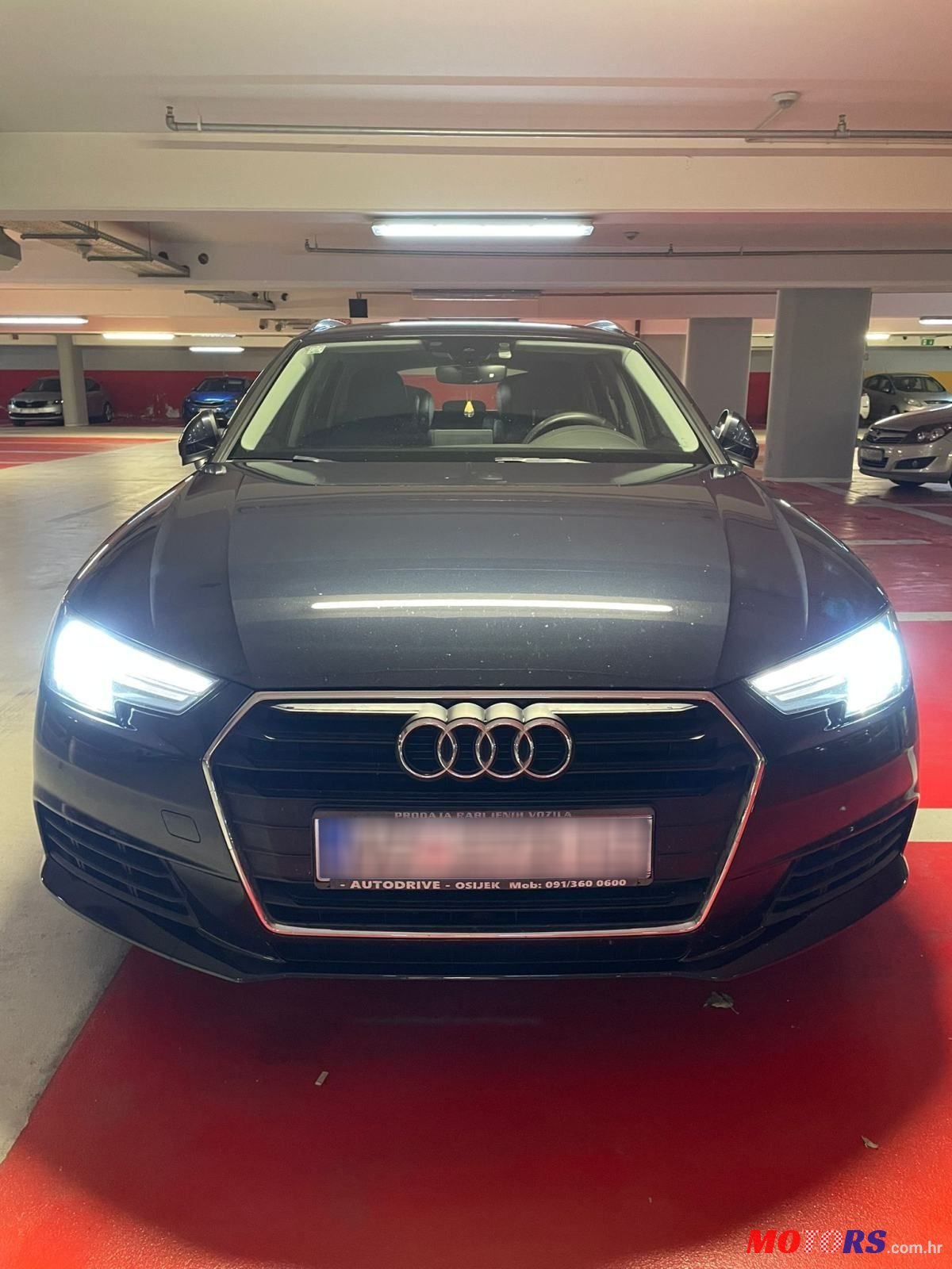 2016' Audi A4 Avant photo #3