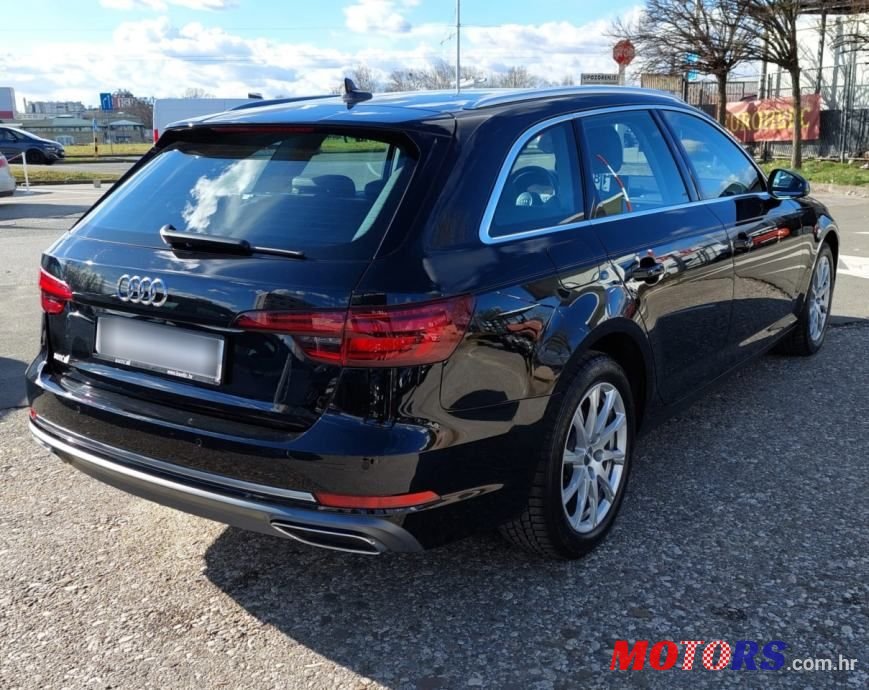 2018' Audi A4 Avant photo #5