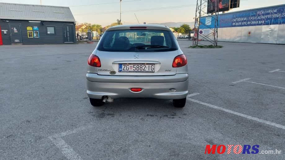 2005' Peugeot 206 photo #3