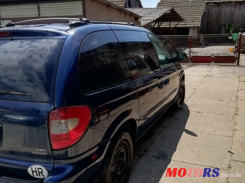 2005' Chrysler Voyager monovolumen photo #4