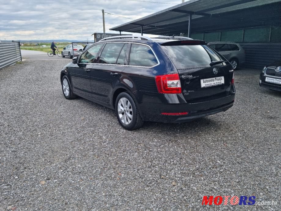 2017' Skoda Octavia Combi photo #6